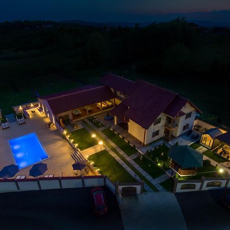 Pensiunea Adrian Novaci-Străini Exterior foto